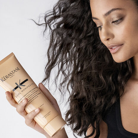 Condicionador Kérastase Curl Manifesto Fondant Hydratation Essentielle